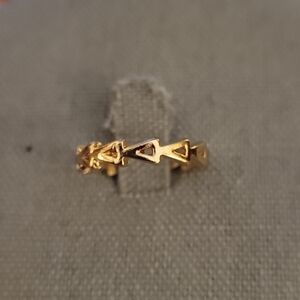 3/$30 Goldtone Aarow Ring Size 5.75